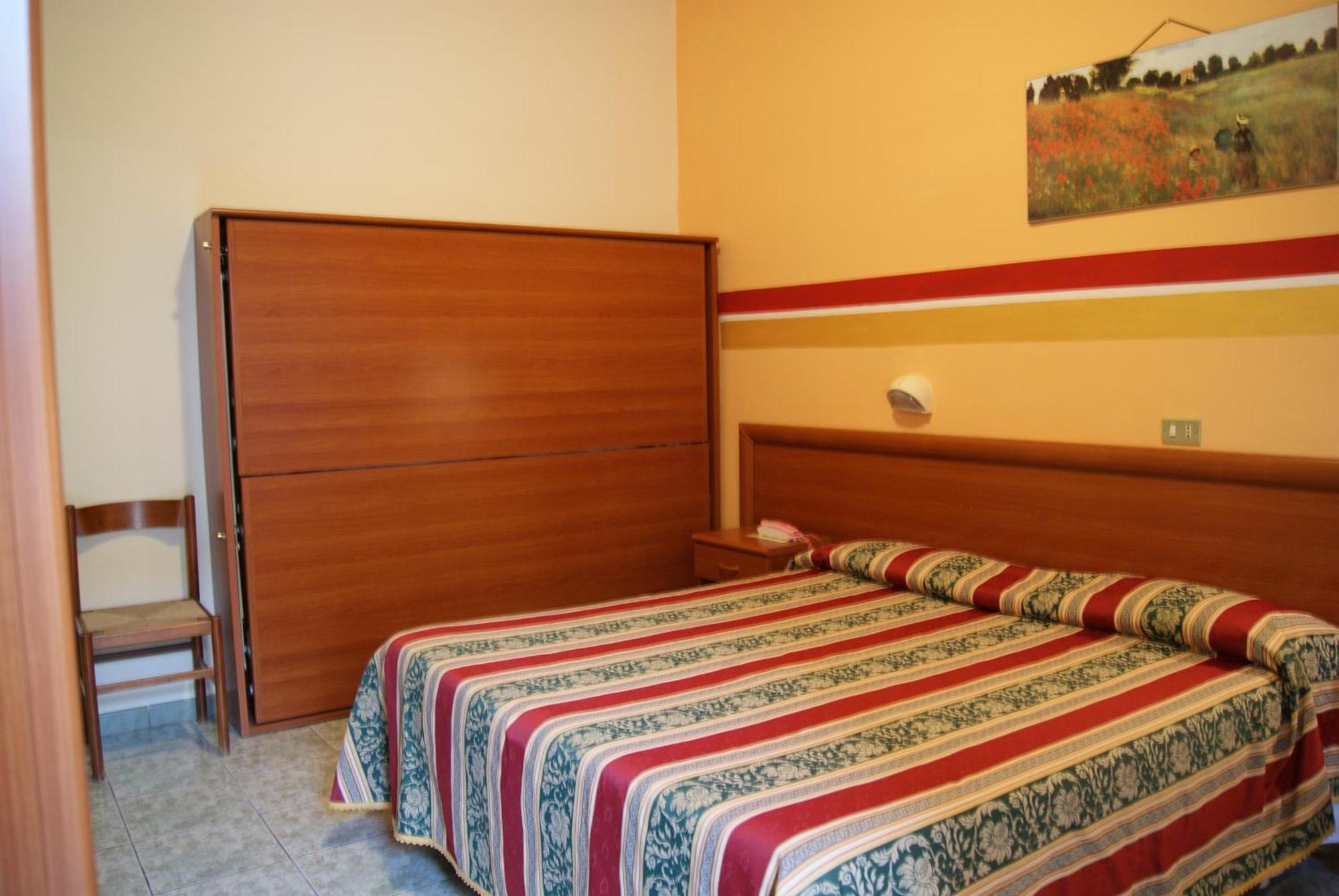 Dolly Hotel 3*