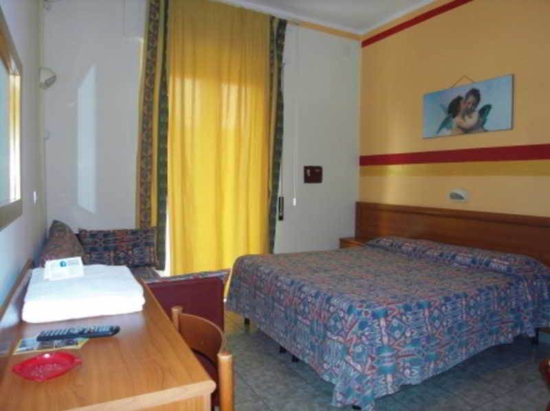 Dolly Hotel 3*