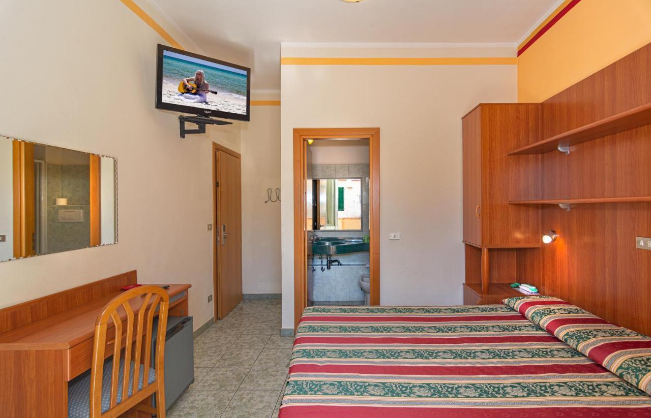 Hotel Dolly Viareggio
